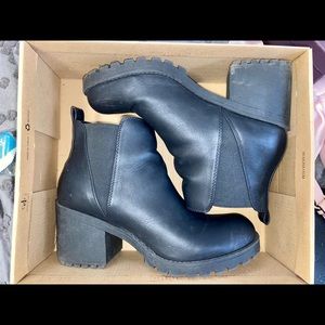 DIRTY LAUNDRY womens black boots
